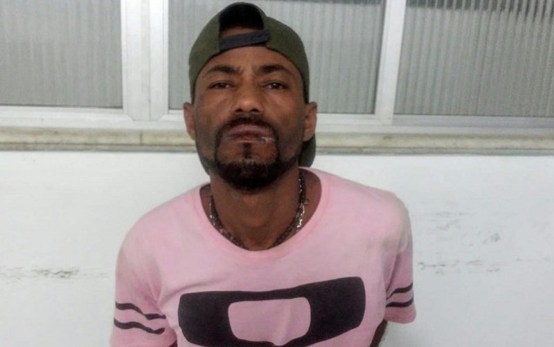 Teixeira De Freitas: Homem armado é preso pela PM dormindo embriagado em cima de moto