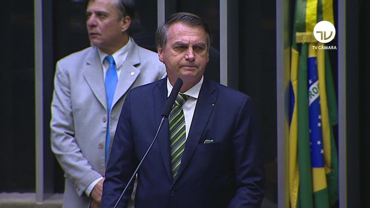 Bolsonaro quer ‘filtro’ na produção de filmes e ameaça extinguir a Ancine