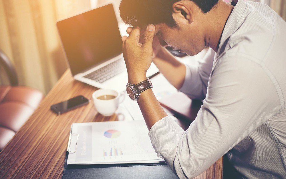 Pesquisa comprova que trabalhar demais aumenta o risco de AVC