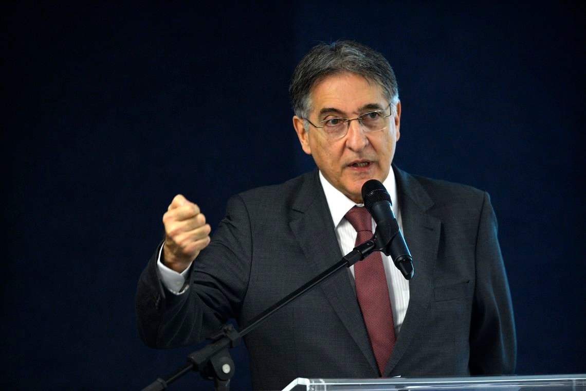 Fernando Pimentel volta a ser alvo de operação da Polícia Federal