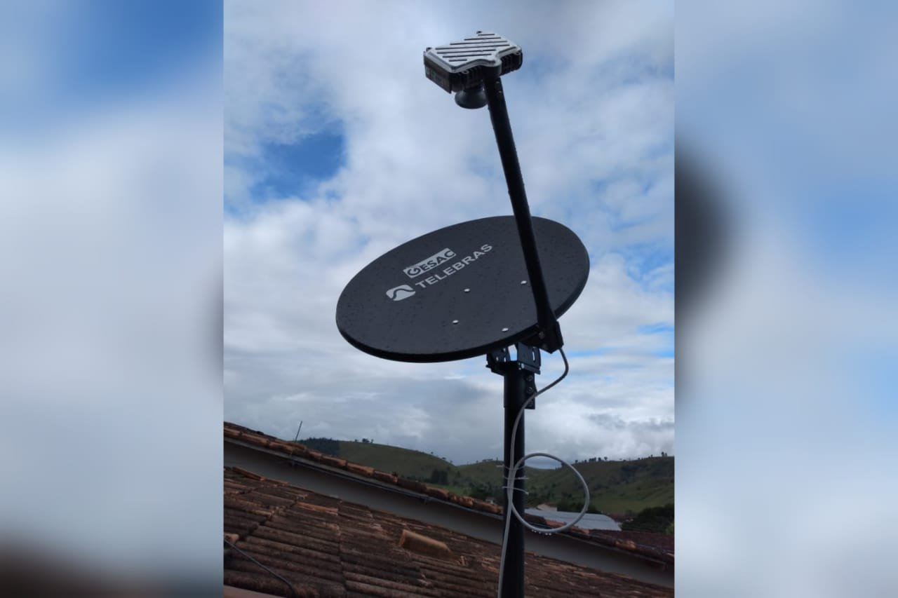 Escolas distritais de Teixeira de Freitas recebem internet banda larga