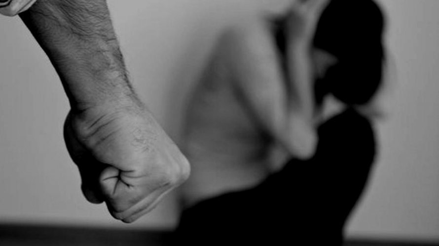 Bahia registra média diária de 19 ligações para o 180 por violência contra a mulher