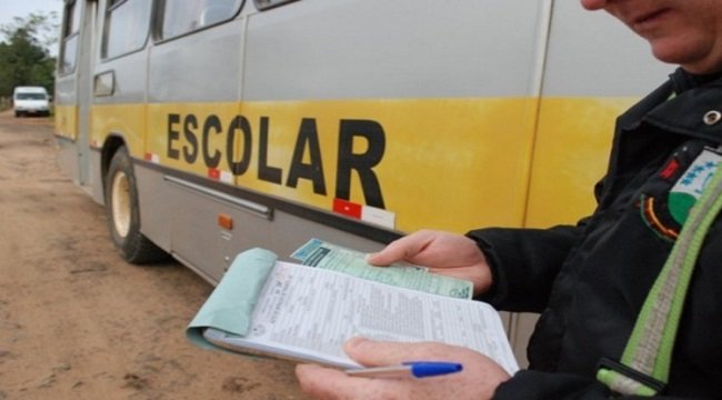 Multa por transporte escolar não autorizado agora é infração gravíssima