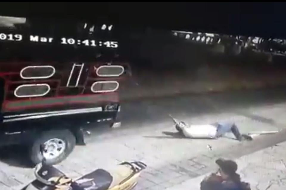 Prefeito é amarrado em carro e arrastado por não cumprir promessas – Veja o vídeo