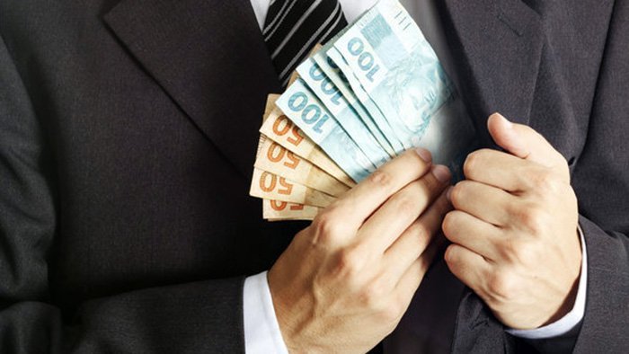 Partidos políticos gastam 48% a mais com pagamento de advogados