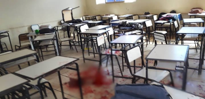 Adolescente com arma e facão ataca alunos em escola de MG