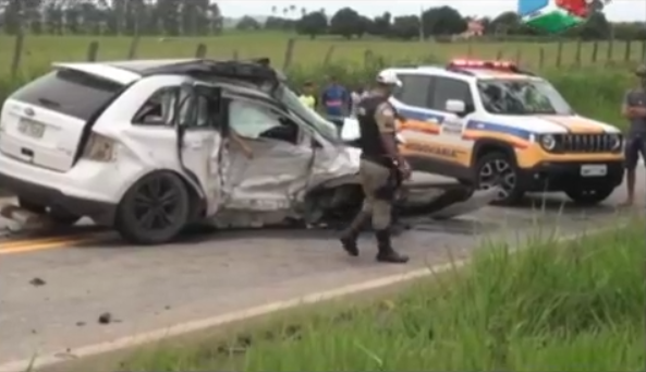 Dono da Faculdade de Nanuque e motorista morrem em acidente na BR 418