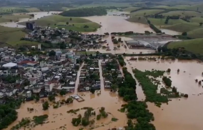 Chuvas causam mortes e deixam mais de 500 desabrigados no Espírito Santo