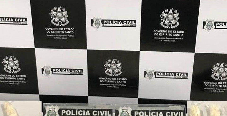 Jovens são presos suspeitos de tráfico de drogas em São Mateus