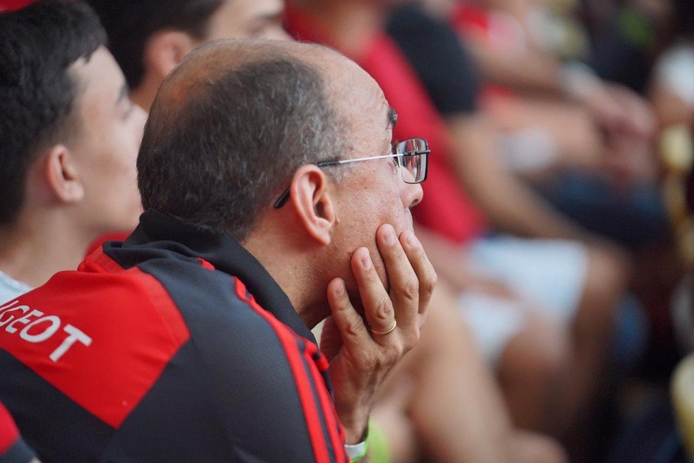 Futebol x ataques cardíacos: entenda em quais casos as fortes emoções de um jogo podem até levar à morte