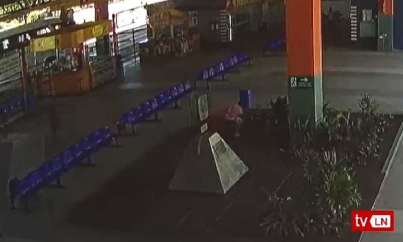 Vídeo: Jovem acusado esfaquear ambulante na Rodoviária de Teixeira é preso pela Polícia Civil