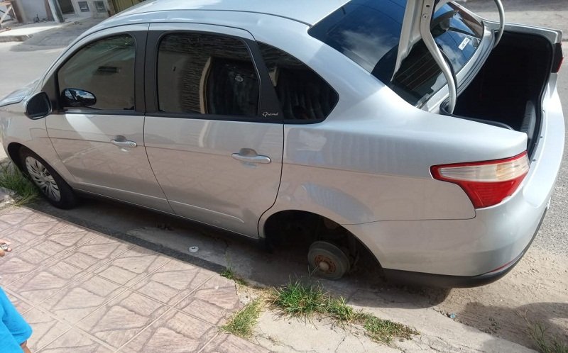 Polícia Civil e Militar de Teixeira estão no encalço de ladrões de pneus de veículos estacionados na cidade