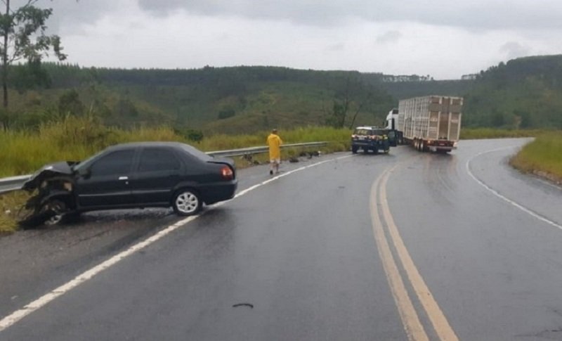 Itabela: Motorista morre em acidente envolvendo três veículos na BR-101