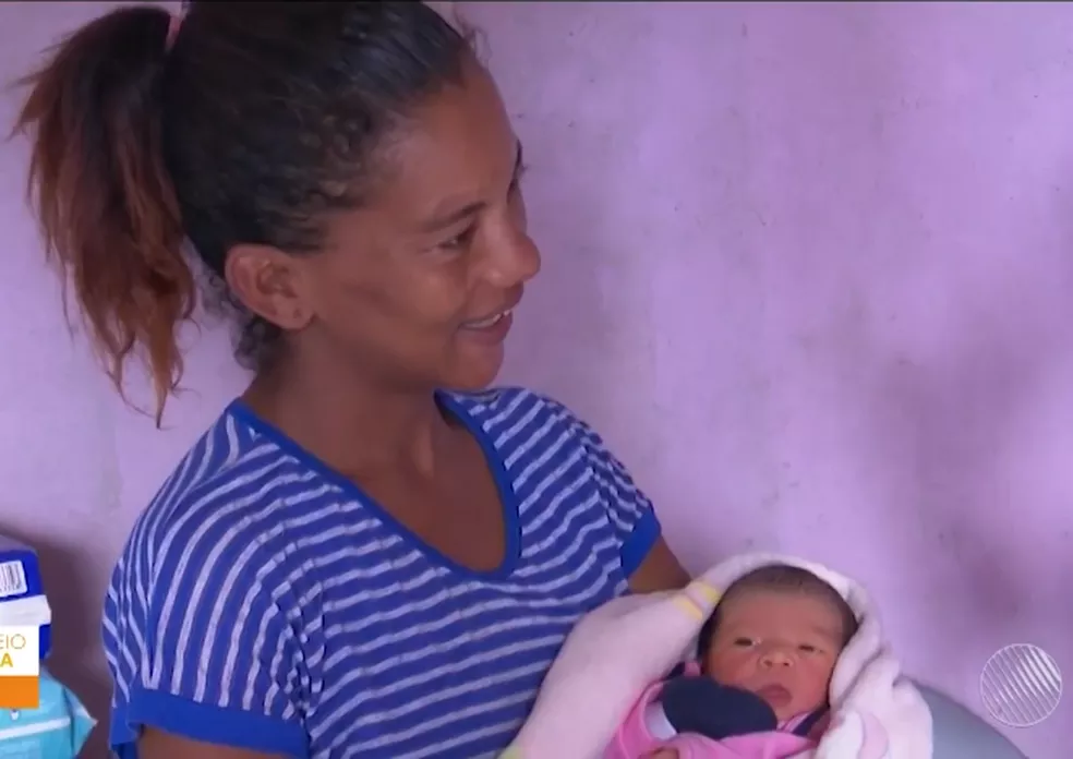 ‘Pari como se fosse animal’, diz mulher que deu à luz na recepção do hospital de Eunápolis