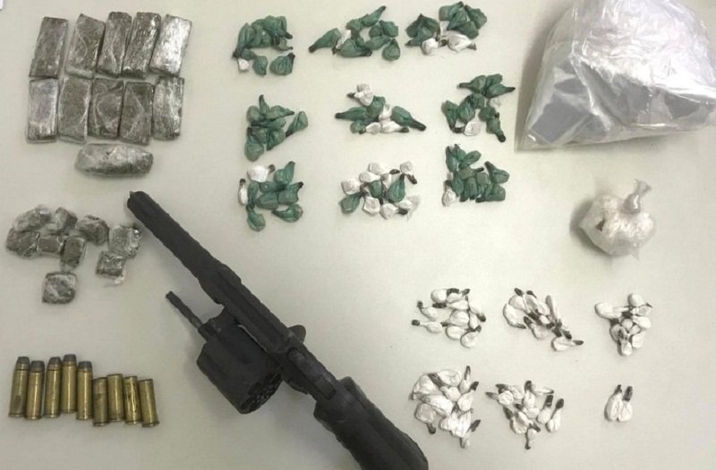 Membro de grupo suspeito de vender droga morre em ação policial