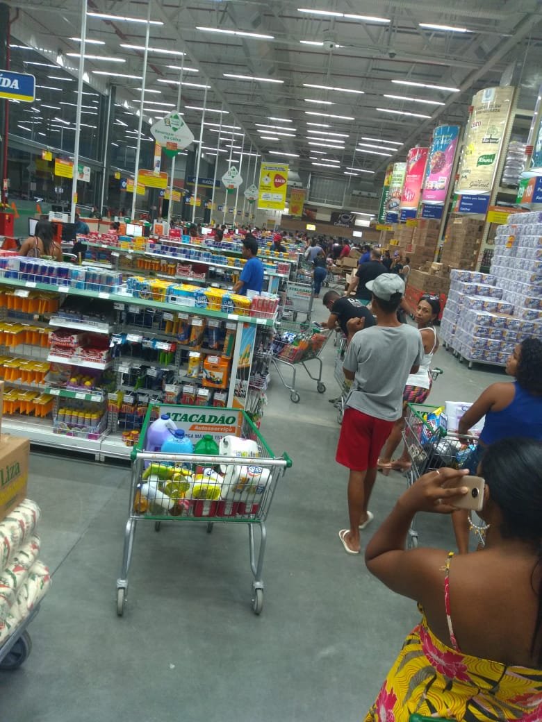 Teixeira de Freitas: Comércio fechará as portas neste sábado (21)