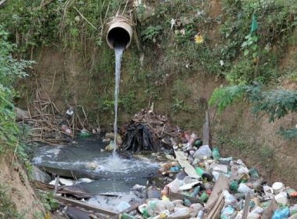 Pesquisadores da UFMG alertam para efeitos de presença do novo coronavírus no esgoto