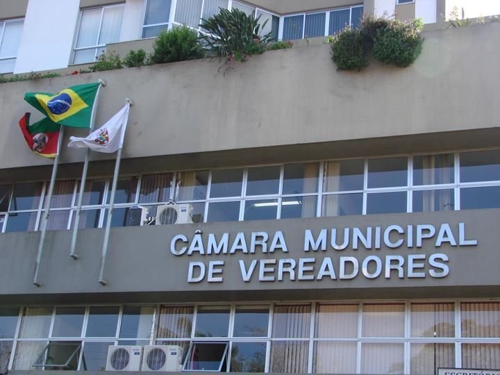 Começa prazo para vereador mudar de partido antes das eleições