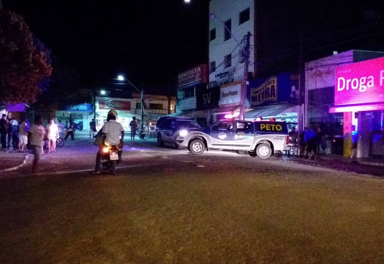 Assalto termina com dois presos e um acidente no centro de Itamaraju