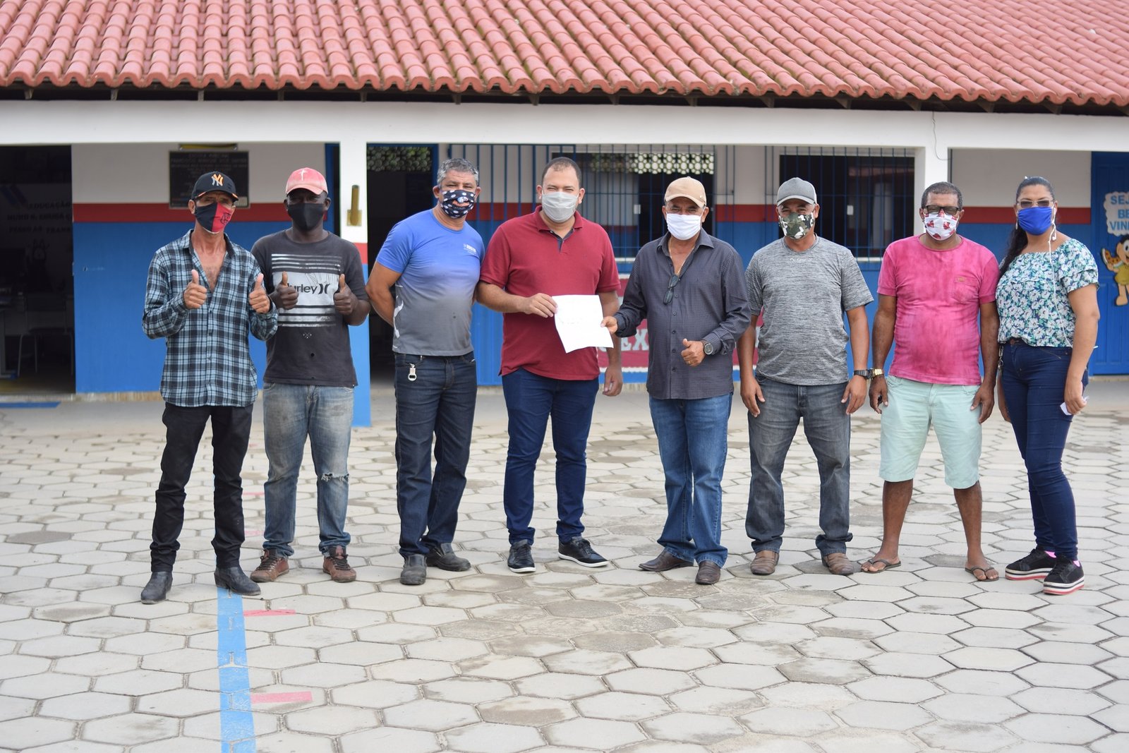 Empresário apresenta projeto para instalação de um aviário em Rancho Alegre