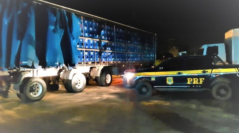 PRF apreende 19.680 litros de cerveja sem nota fiscal na BR 101