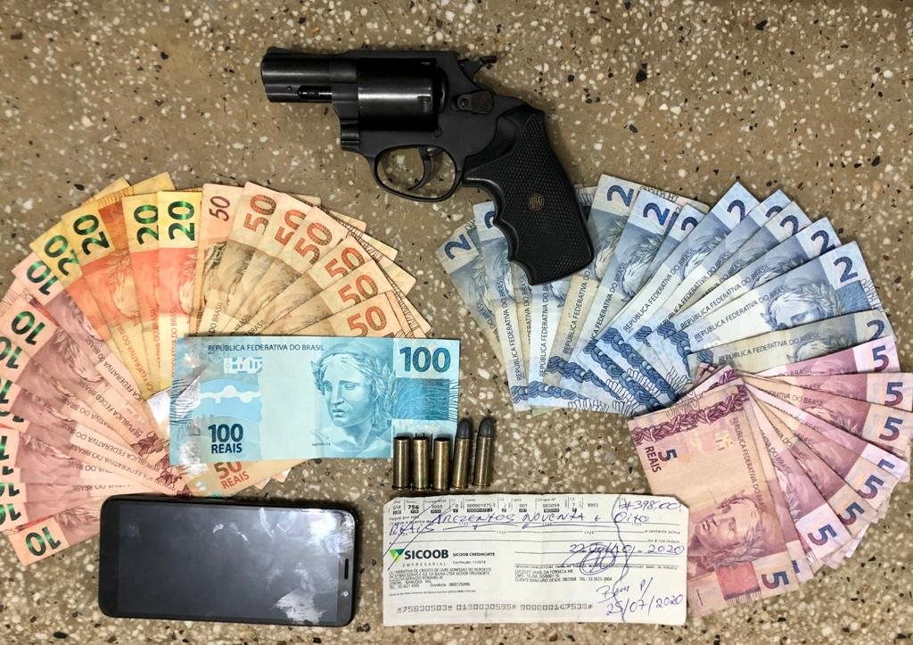 Polícia prende homem que estava atirando em rua do bairro Wilson Brito