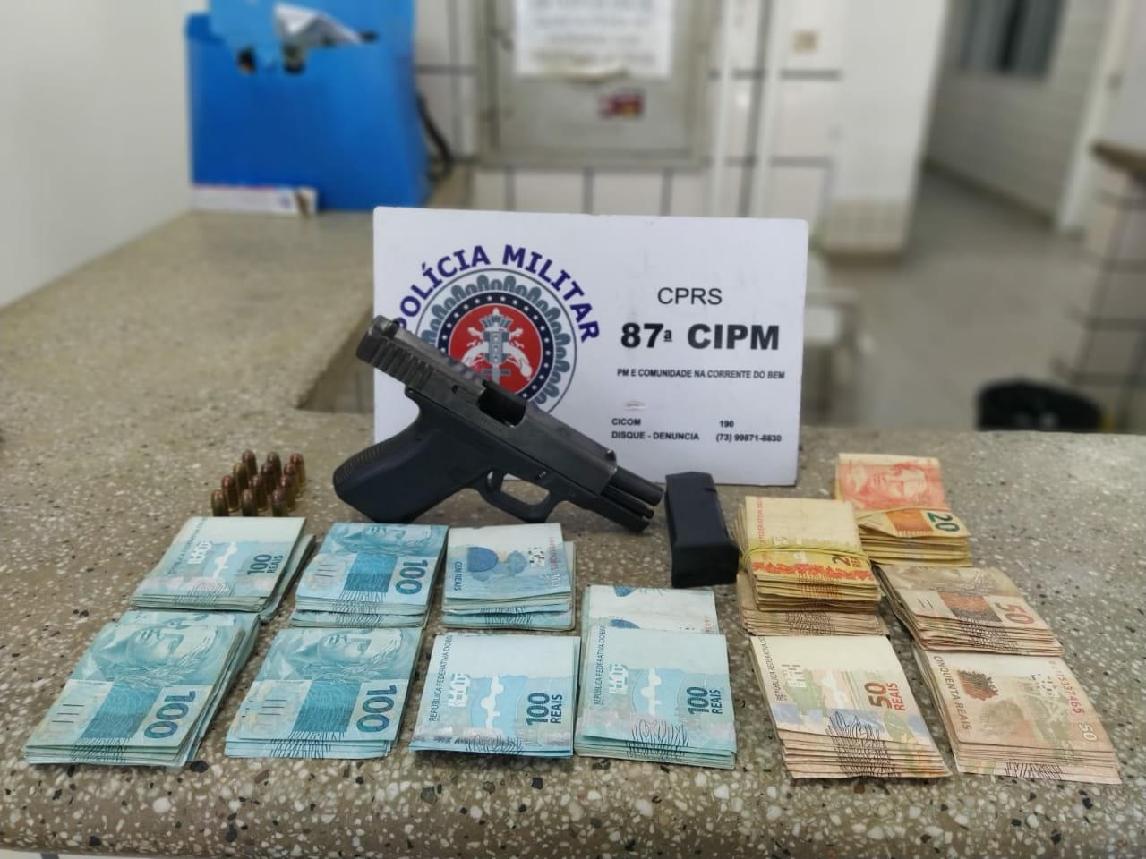 Cigano é preso pela Rotam Raio Vermelho com pistola e dinheiro Teixeira de Freitas