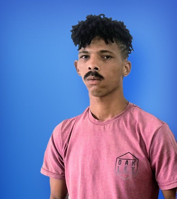 Polícia prende jovem e apreende drogas no Liberdade II