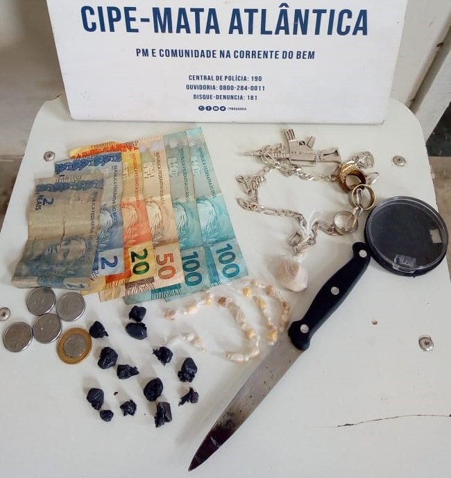 Traficante é preso com drogas em Taquarinha, distrito de Mucuri