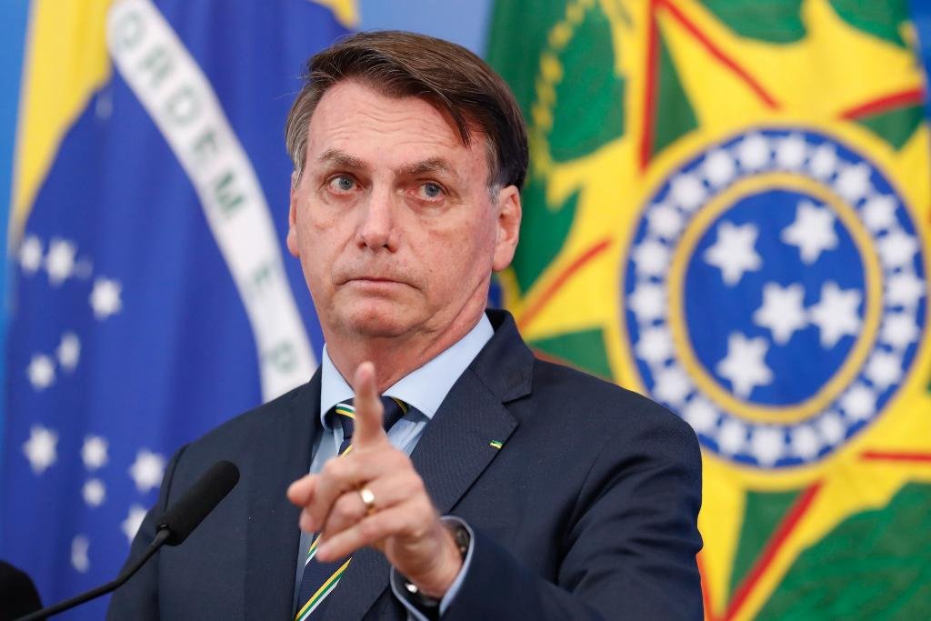 Bolsonaro visita Porto Seguro para assinar medidas provisórias de renegociação de dívidas