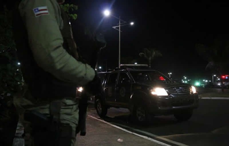 Polícia coloca fim em festa promovida pelo crime em Eunápolis; um suspeito morre