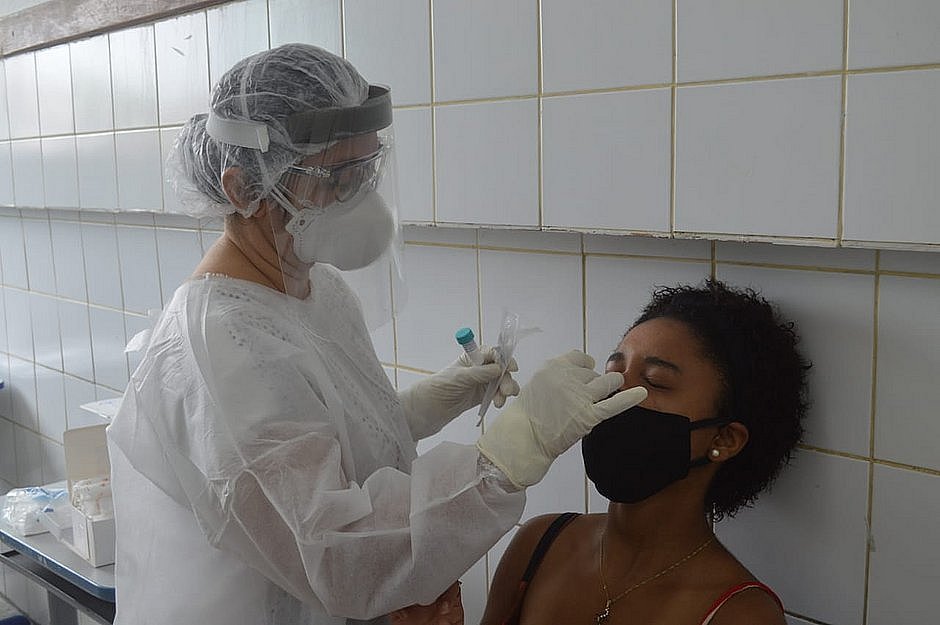 Bahia registra 4.920 novos casos de covid-19