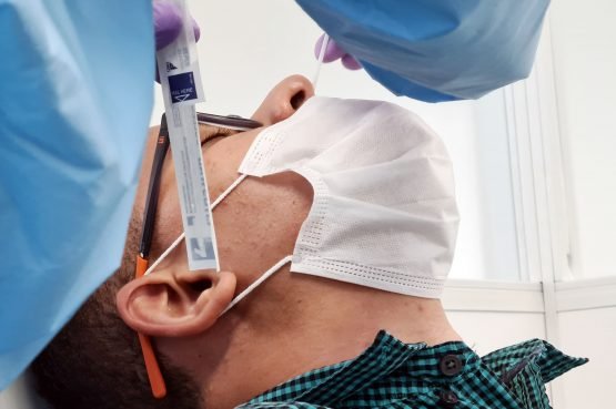 Lacen registra aumento de 234% no número de casos positivos de Covid-19 na Bahia