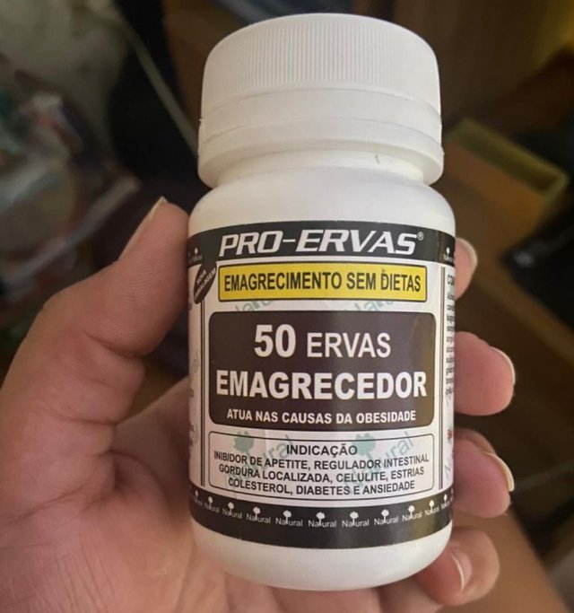 Anvisa alerta que 50 Ervas Emagrecedor está proibido no Brasil