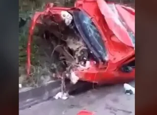 Motorista escapa ileso após grave acidente na BR-101 em Itamaraju; veja o vídeo