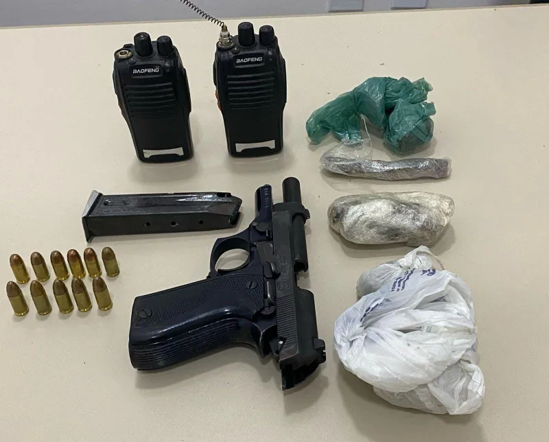 Suspeito morre em confronto com a polícia no Liberdade 2; arma e drogas foram apreendidas