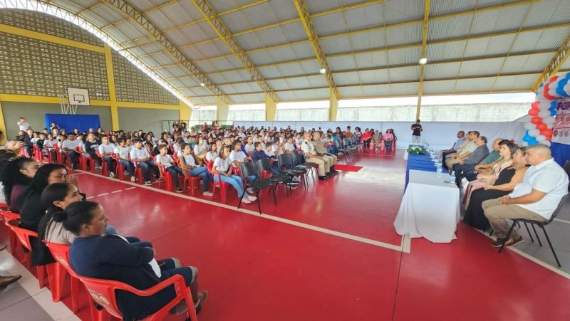 Mucuri: Formatura de 396 alunos do PROERD da Polícia Militar