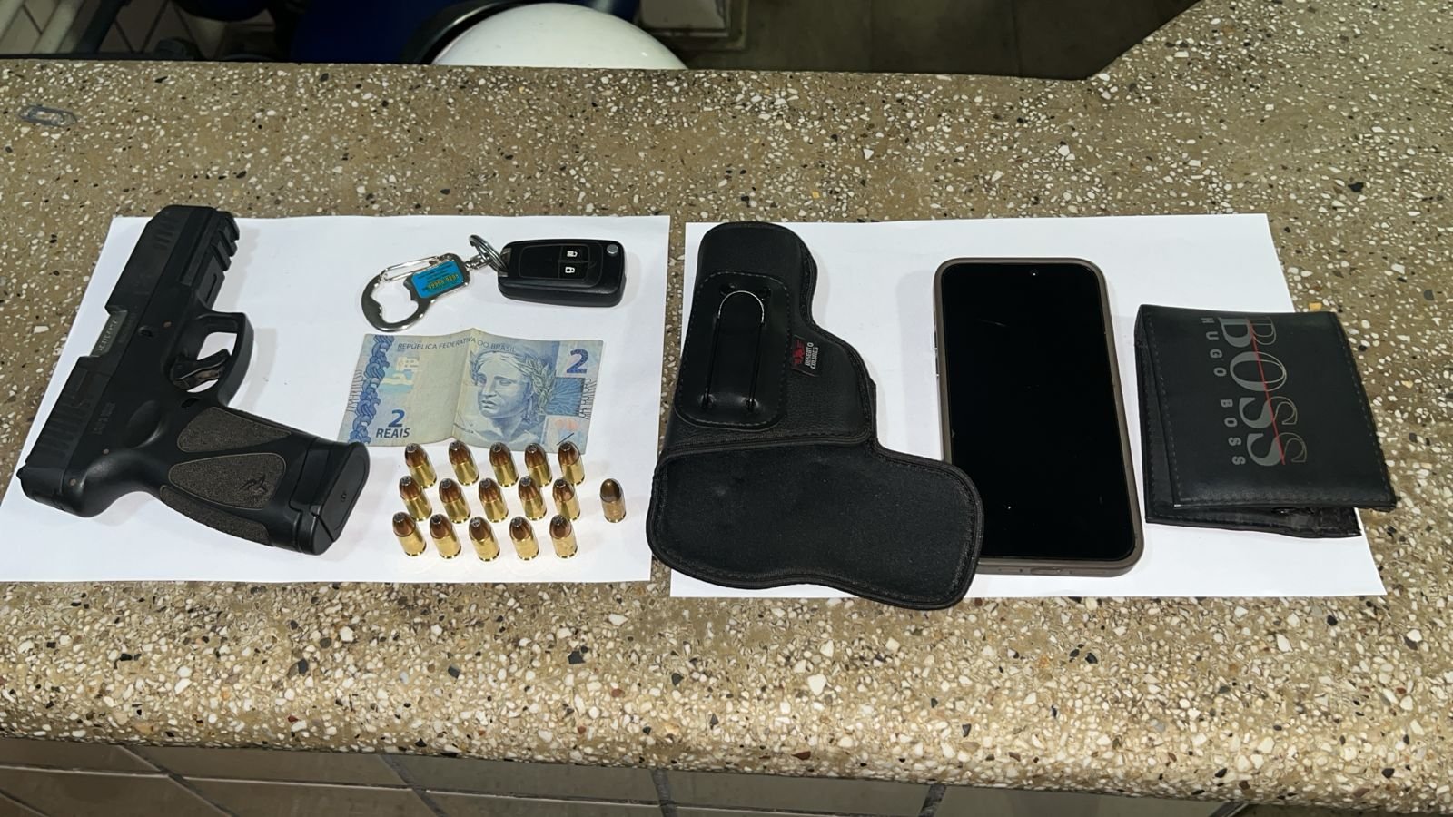 Polícia Militar prende homem com pistola 9mm em Teixeira de Freitas