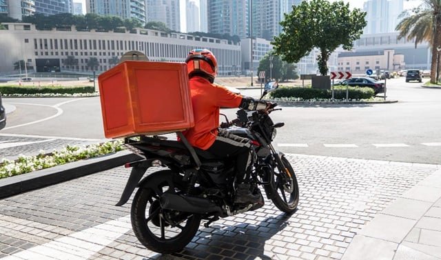 Câmara dos Deputados aprova urgência para votar vale-refeição para entregadores