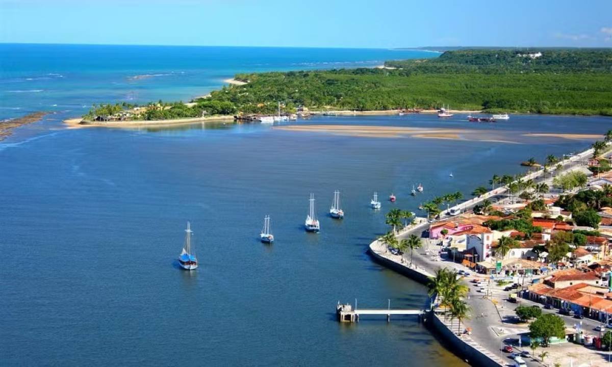 Porto Seguro vai cobrar taxa de até R$ 90 para entrada de veículos de visitantes a partir de 2026