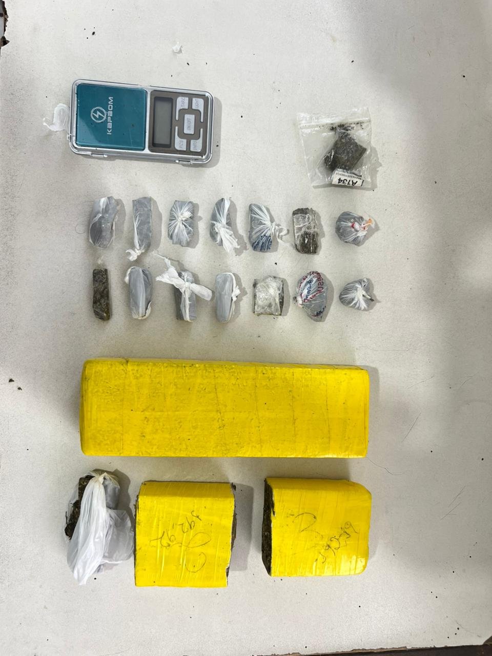 PMBA realiza operação e apreende drogas com apoio do canil setorial