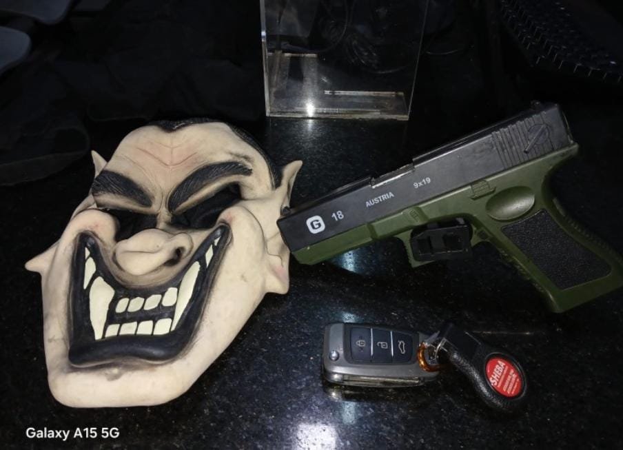 PMBA recupera veículo com restrição de furto/roubo e apreende simulacro de arma de fogo em Eunápolis