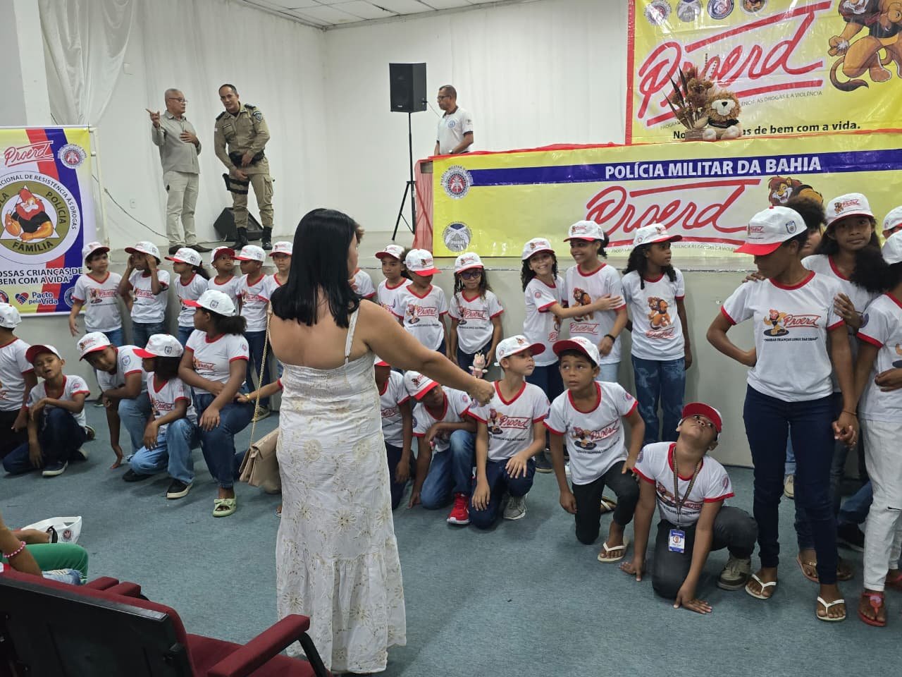 Itamaraju: PMBA realiza formatura do Proerd com 440 crianças