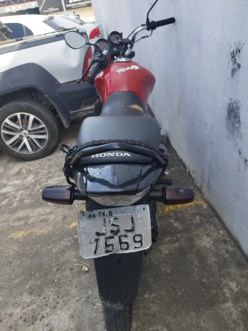 Teixeira de Freitas: Polícia Militar prende homem com moto adulterada no centro