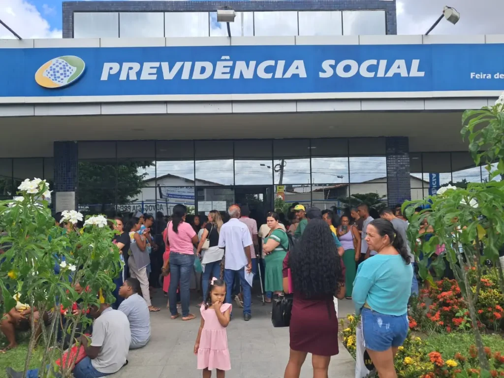 Governo prorroga até março prazo para pedido de ressarcimento do INSS