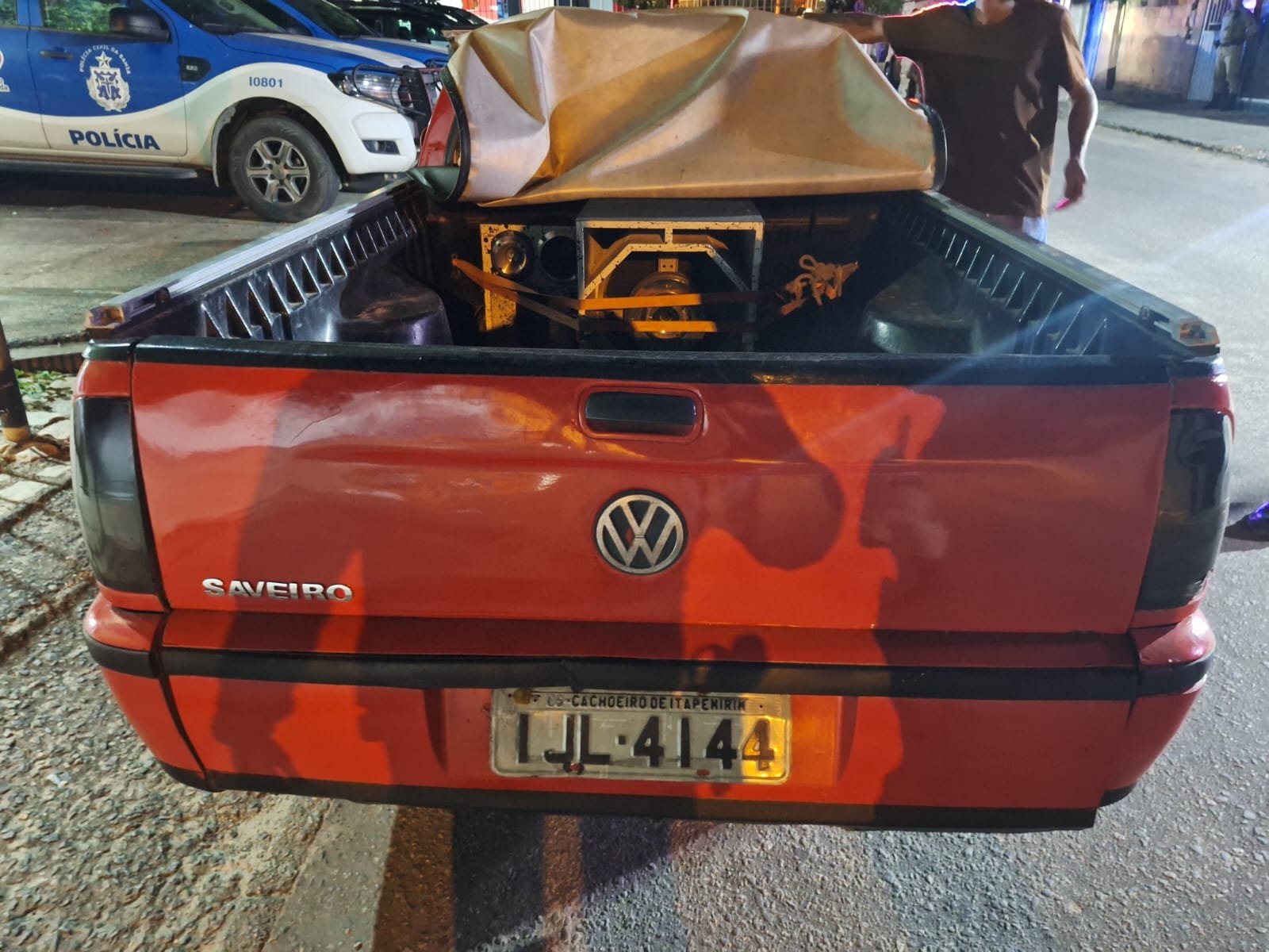 Polícia Militar prende mulher por perturbação do sossego, desobediência e desacato em Teixeira de Freitas