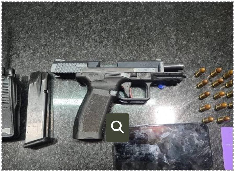 Itabela: PMBA apreende arma de fogo, rádio comunicador e droga