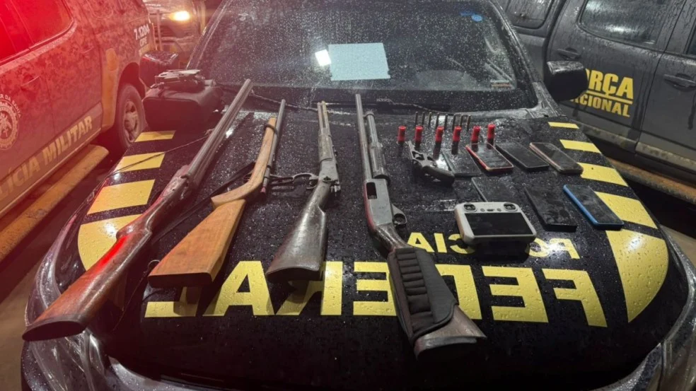 Prado: Suspeitos de atirar em turistas são detidos e esconderijo de armas é descoberto