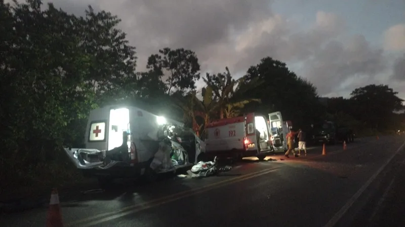 Teixeira: Tragédia: Médico recém-formado, enfermeira e acompanhante de paciente morrem em acidente na BR-101