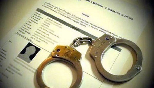 Eunápolis: PM prende homem com mandado de prisão em aberto